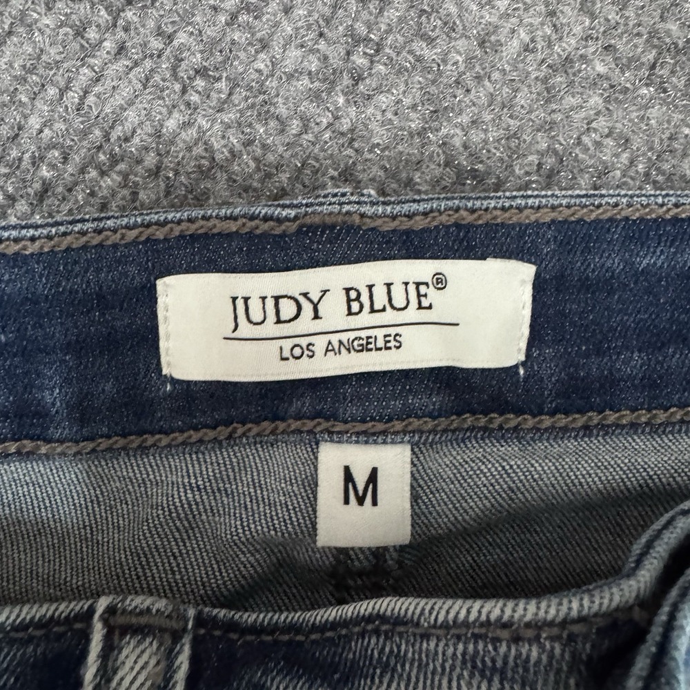Judy Blue Med Wash Blue Denim Shorts Women's Size M Regular Fit Back Flap Pocket - Picture 6 of 6